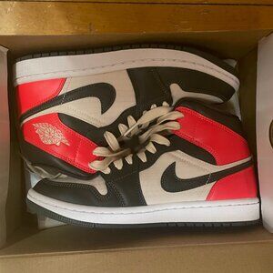 Jordan 1 Mid - Newsprint Light Orewood Brown - (Women's) Size 7.5